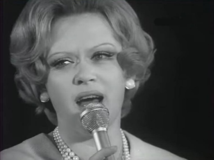 Алиса Фрейндлих