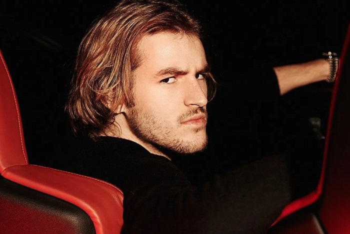 Сын Ирины Дубцовой, Артем