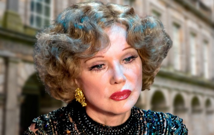 Людмила Гурченко до последних дней продолжала бороться за красоту и молодость Людмила Гурченко до последних дней продолжала бороться за красоту и молодость