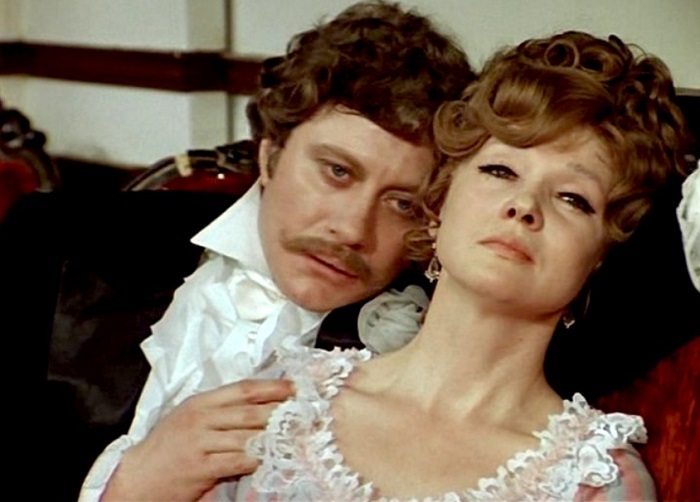 Людмила Гурченко и Андрей Миронов в фильме "Соломенная шляпка" Людмила Гурченко и Андрей Миронов в фильме "Соломенная шляпка"