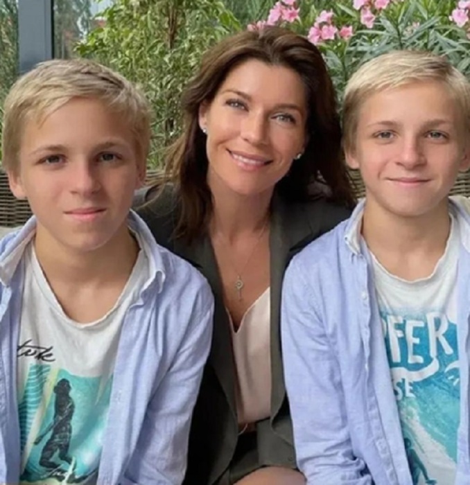 Братья Воробьевы со своей экранной мамой