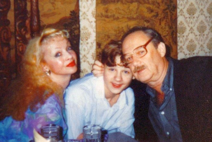 Наталья Седых с мужем и сыном./Фото: obaldela.ru