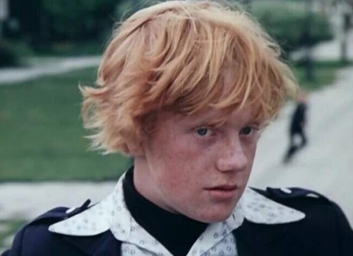 Хулиган Гусев не носит пионерского галстука