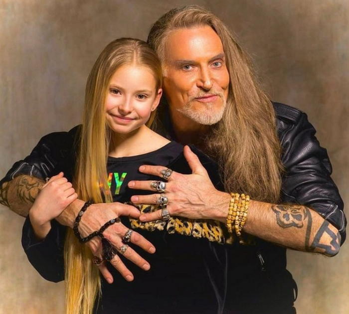 Никита Джигурда с дочерью./Фото: соцсети