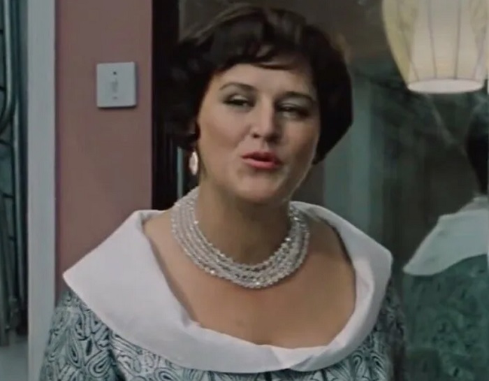 Нонна Мордюкова в фильме "Бриллиантовая рука"