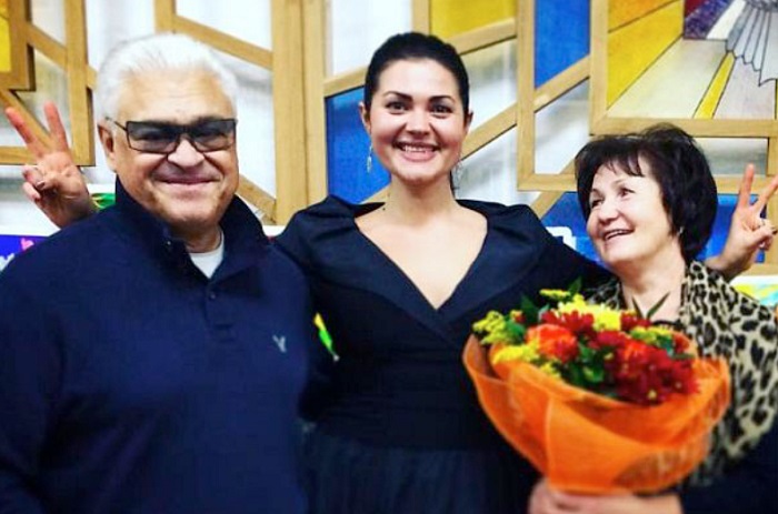 Валентина Курдюкова с мужем и дочерью Валентина Курдюкова с мужем и дочерью