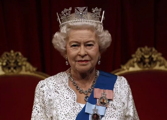 Королева Елизавета II