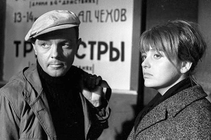 Инна Гулая и Кирилл Лавров в фильме "Долгая счастливая жизнь"