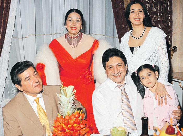 Екатерина Жемчужная с семьей Екатерина Жемчужная с семьей