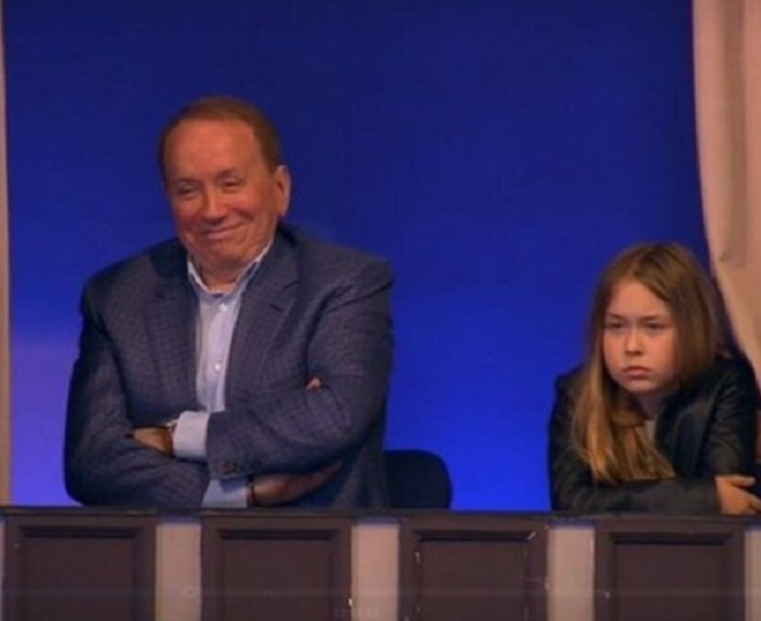 Таисия Маслякова в детстве с дедушкой, Александром Масляковым