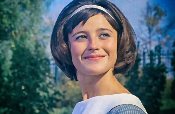 Наталья Варлей в фильме "Кавказская пленница" Наталья Варлей в фильме "Кавказская пленница"