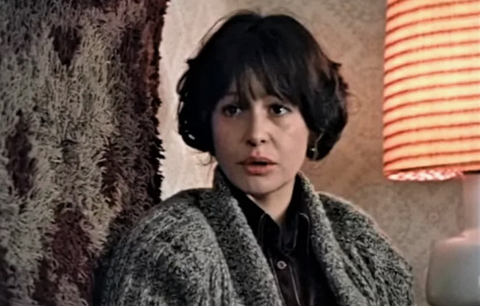 Марина Неелова в роли Аллочки