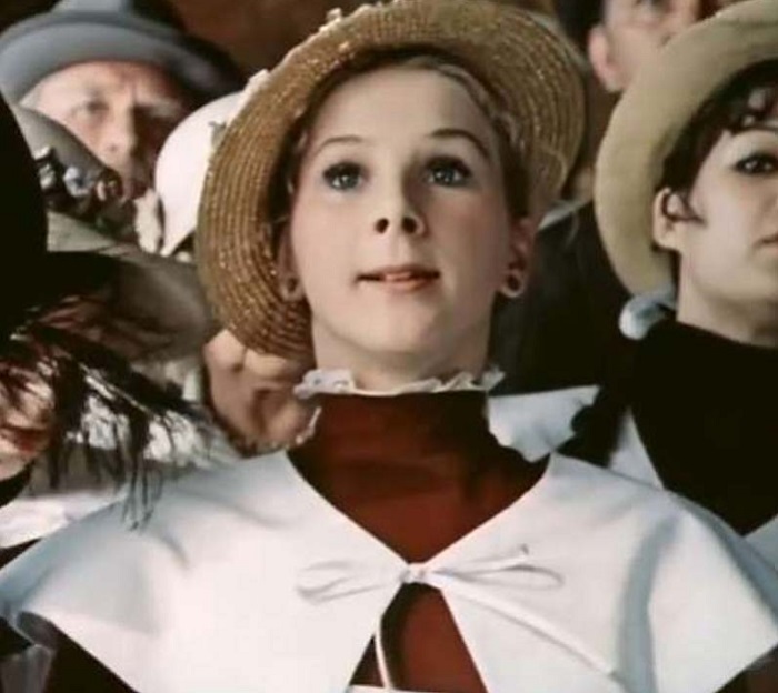 Ирина Попова-Савина в фильме "Безымянная звезда" Ирина Попова-Савина в фильме "Безымянная звезда"