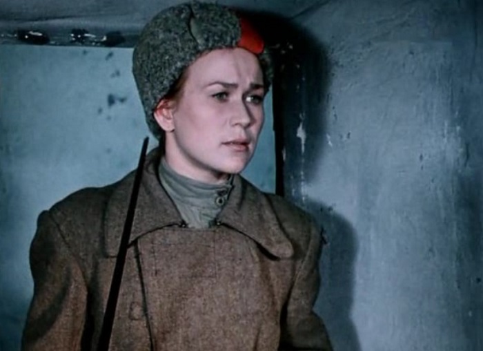 Майя Булгакова в фильме "Хождение по мукам" Майя Булгакова в фильме "Хождение по мукам"