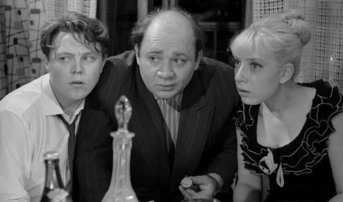 кадр с розочкой