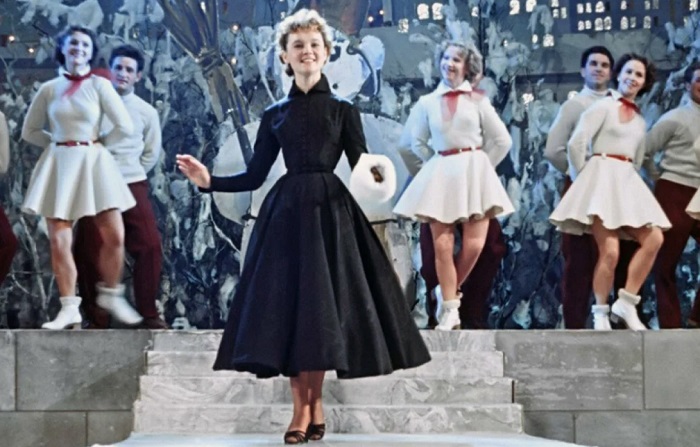 Людмила Гурченко в фильме "Карнавальная ночь"