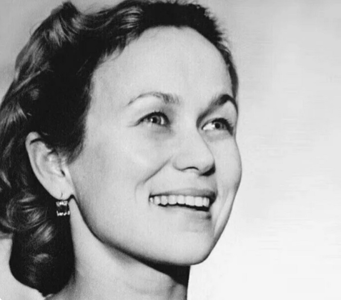 Майя Булгакова в молодости Майя Булгакова в молодости