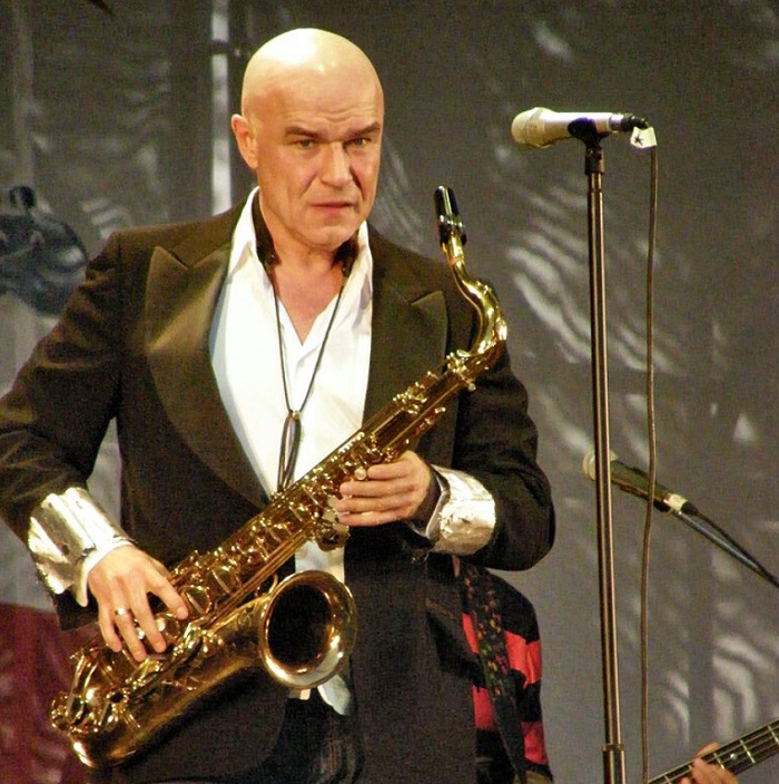 Сергей Мазаев на сцене Сергей Мазаев на сцене