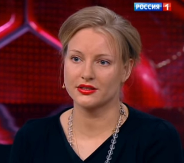 Анастасия Смоктуновская в программе "Прямой эфир" Анастасия Смоктуновская в программе "Прямой эфир"