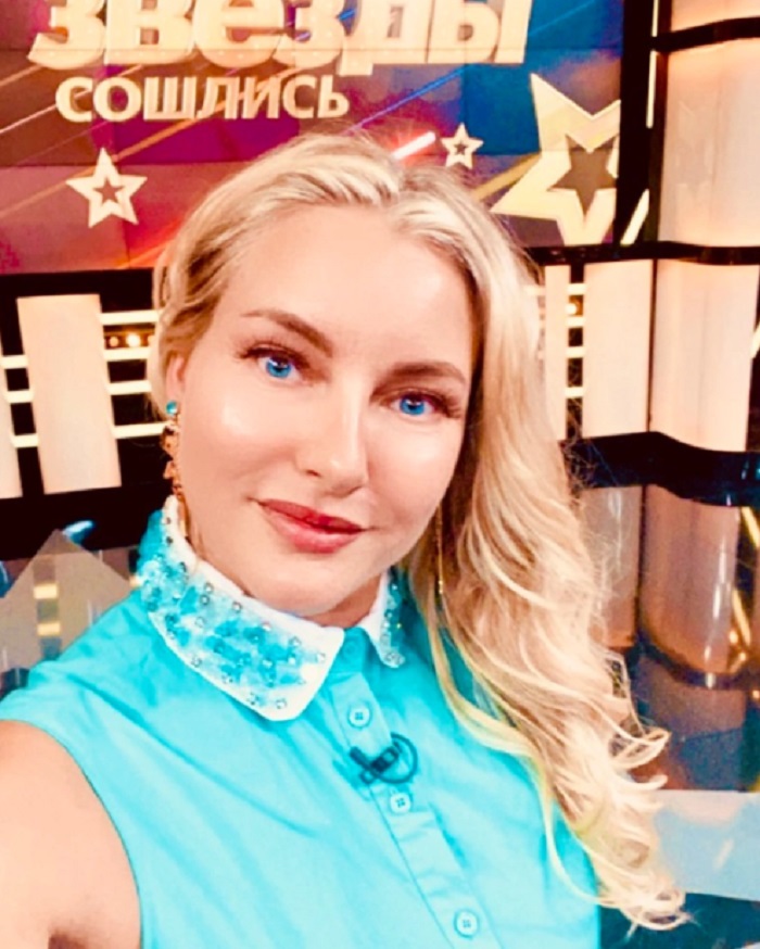 Анастасия Смоктуновская в программе "Звезды сошлись" Анастасия Смоктуновская в программе "Звезды сошлись"