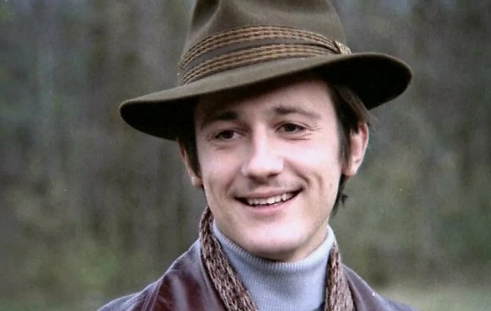 Олег Меньшиков вызывал восхищение целой армии фанаток Олег Меньшиков вызывал восхищение целой армии фанаток