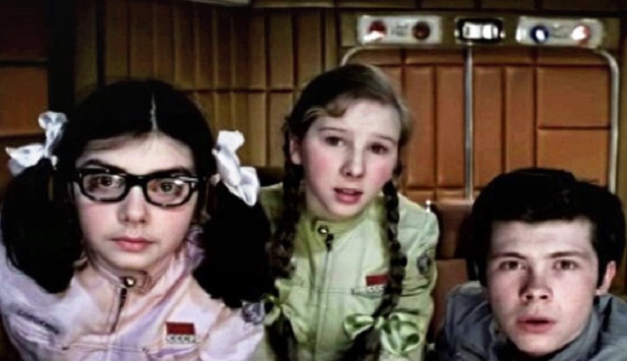 Кадр из фильма "Отроки во Вселенной" Кадр из фильма "Отроки во Вселенной"