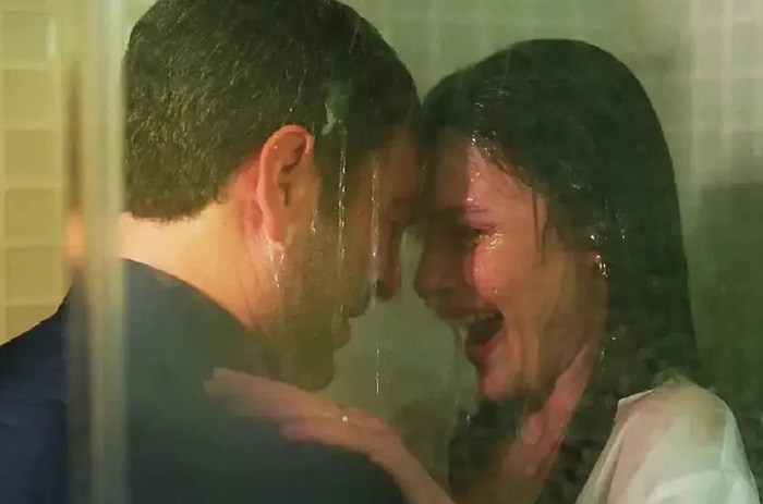 Сцена в душе возмутила многих зрителей