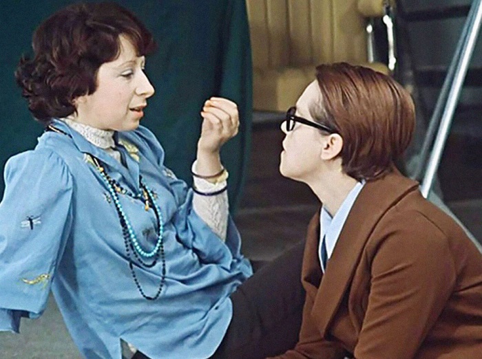 Верочка учит Калугину очаровывать мужчин