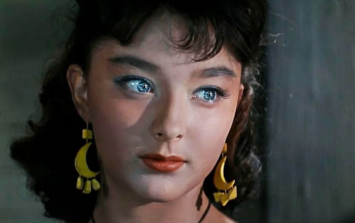 Анастасия Вертинская покорила всех ролью Гуттиэре в фильме "Человек-амфибия" Анастасия Вертинская покорила всех ролью Гуттиэре в фильме "Человек-амфибия"