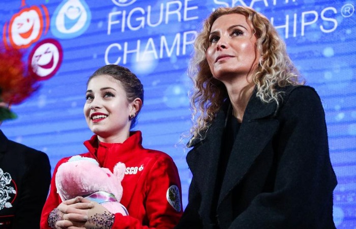 Алена Косторная и Этери Тутберидзе. Алена Косторная и Этери Тутберидзе.