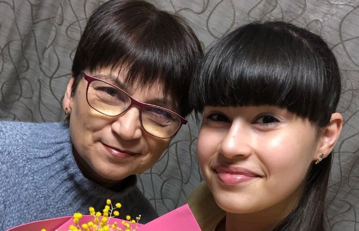 Ирина Поник и Диана Анкудинова. Ирина Поник и Диана Анкудинова.