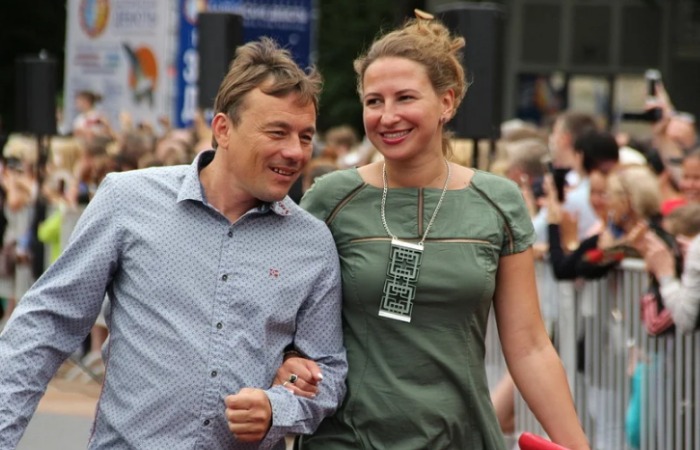 Мария Ткачева на 14 лет младше Олега Василькова./Фото: uznayvse.ru Мария Ткачева на 14 лет младше Олега Василькова./Фото: uznayvse.ru