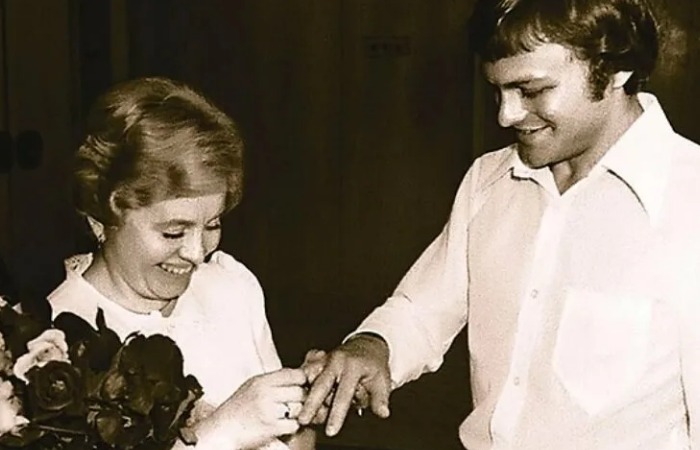 Людмила Гнилова и Александр Соловьев./Фото: foros24.ru