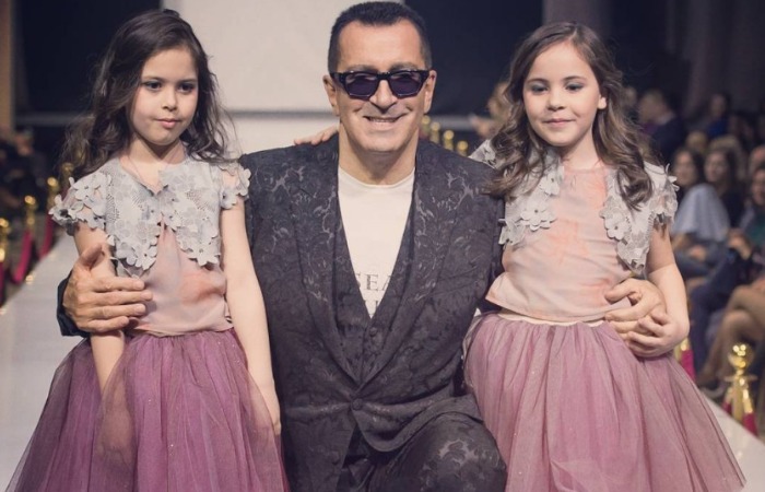 Александр Буйнов с внучками.