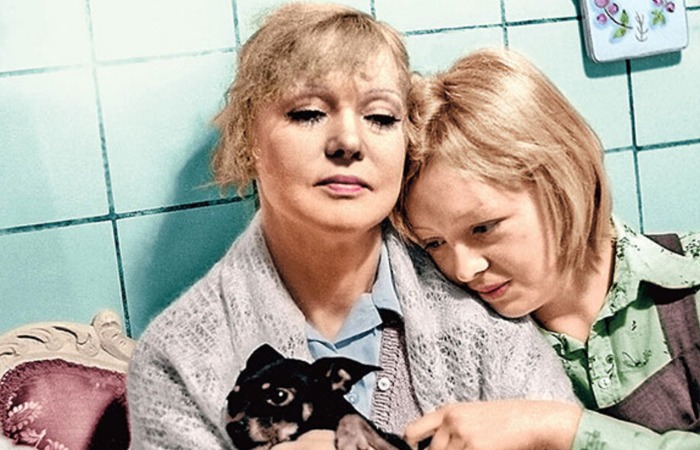 Людмила Гурченко с дочкой. Людмила Гурченко с дочкой.