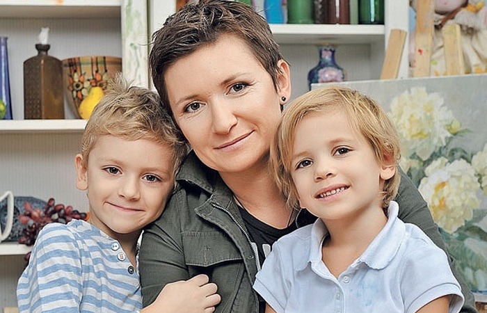 Диана Арбенина с детьми.