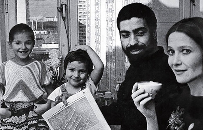 Павел и Тамара Глоба с детьми.