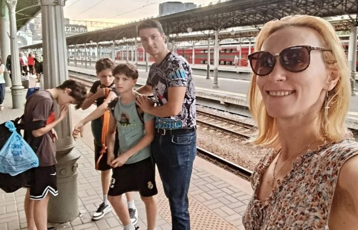 В начале августа Мария Болтнева и Георгий Лежава проводили сыновей на спортивные сборы.