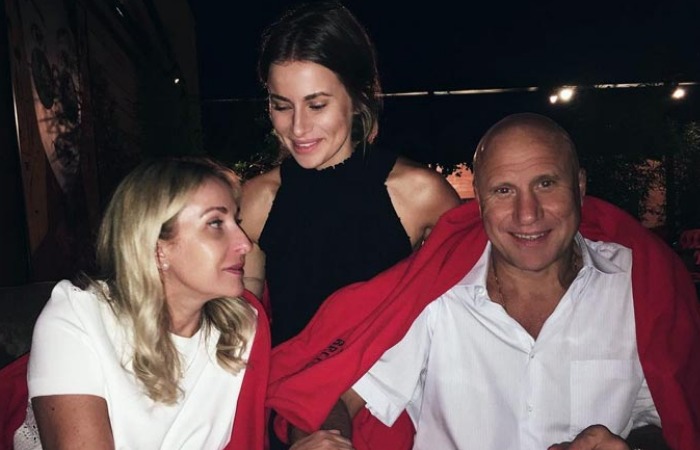 Тата Мамиашвили с родителями. Тата Мамиашвили с родителями.