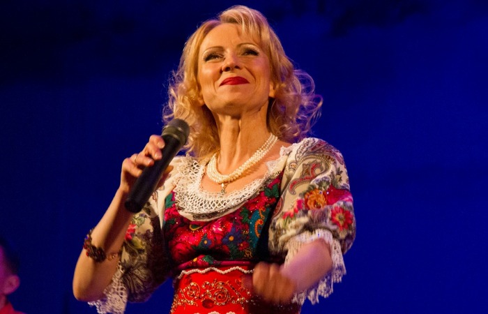 Лена Василек.