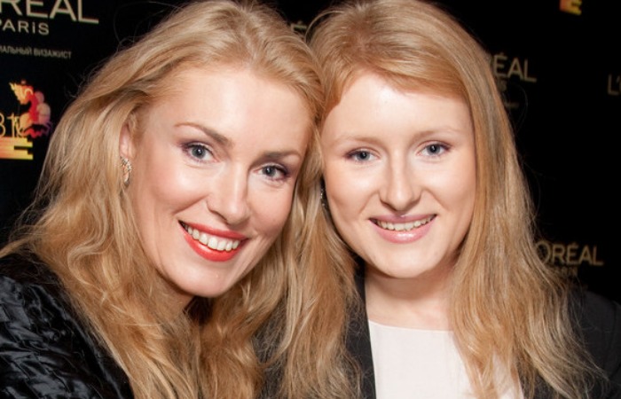 Анна Шукшина с мамой.