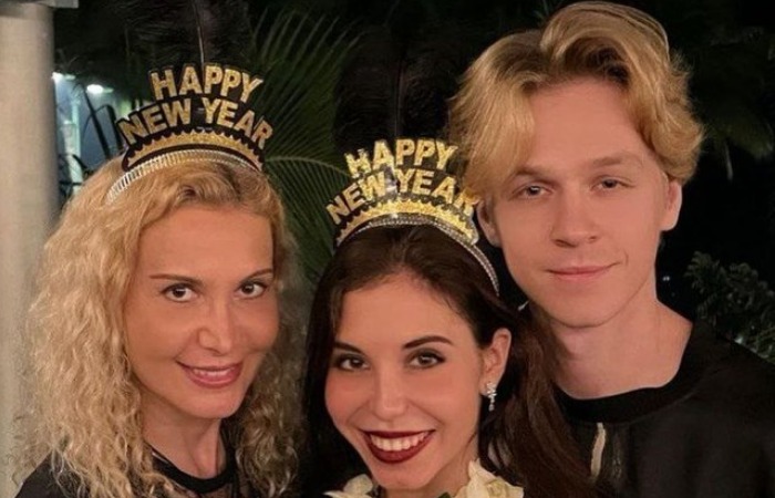 Этери Тутберидзе, Диана Дэвис и Глеб Смолкин. Этери Тутберидзе, Диана Дэвис и Глеб Смолкин.