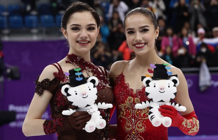 Евгения Медведева и Алина Загитова.