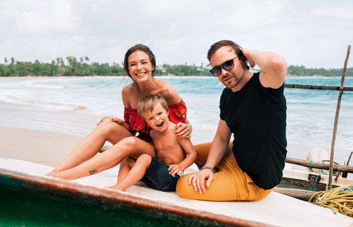 Алексей Чадов и Агния Дитковските с сыном. Алексей Чадов и Агния Дитковските с сыном.