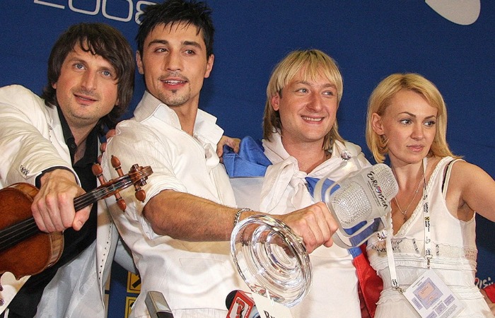 Дима Билан с командой на Евровидении-2008. Дима Билан с командой на Евровидении-2008.