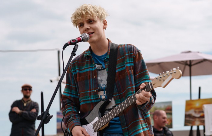 Ваня Дмитриенко.