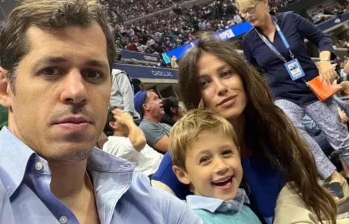 Евгений Малкин и Анна Кастерова с сыном.