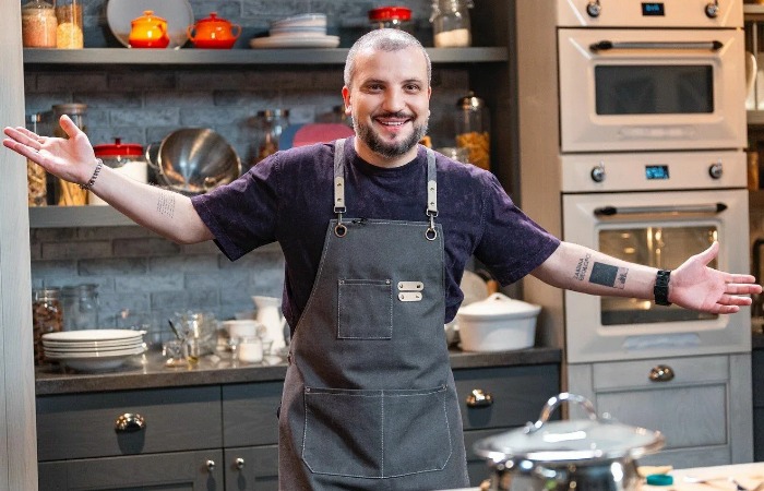 Дмитрий Позов.