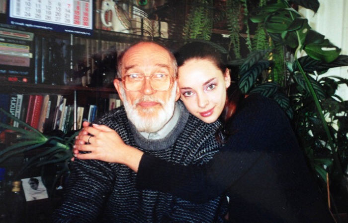 Геннадий Нилов с внучкой Елизаветой.