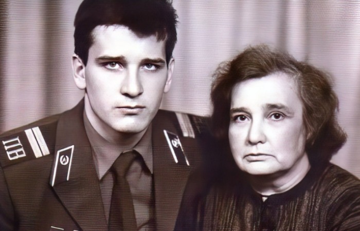 Ярослав Бойко с мамой.